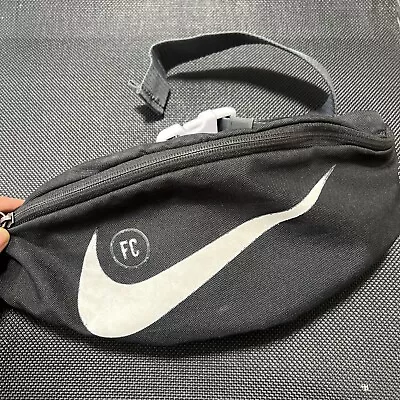 Nike Basic Casual Bum Bag Belt Waist Pack - Black / White • $22