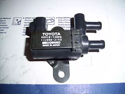 1993-96 Toyota Camry Genuine Vacuum Switch Valve Vsv 90910-13006 • $35