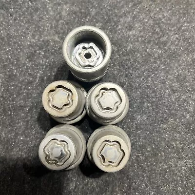 $20 • Buy McGard Lexus Toyota 4 Wheel Lugs With Lock Key Genuine - Used