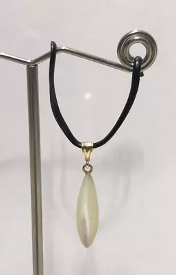 14K Yellow Gold Natural Mother Of Pearl Pendants 1-1/4  • $59.95