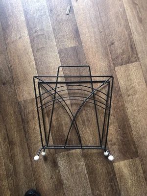 £5 • Buy Vintage Retro Metal Magazine Rack