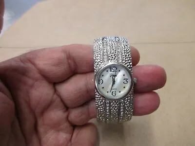 New Old Stock Vivani Ladies Quartz Watch Cuff Bangle Silver Tone • $0.99
