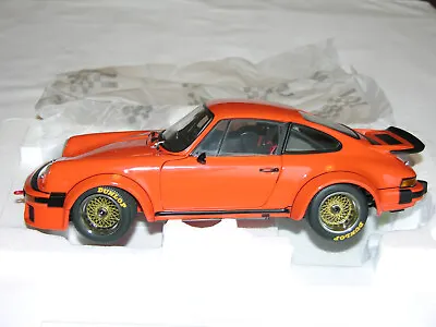 EXOTO # 18092  1976 Porsche 934 RSR    Private Team   1/18 • $241.50