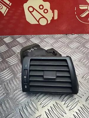 BMW 3 E46 2003 Dash Center Air Vent Grill 64228361898 EVT4046 • $22.38