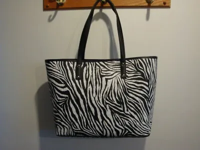 NWT Michael Kors Zebra Signature Carter Large Open Tote Bag #30T1SZPT3I  • $139.99