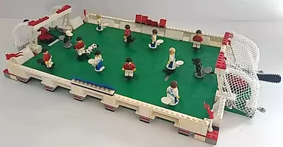 Lego Soccer Game 3420 Championship Challenge II 2002  3 Balls • $100