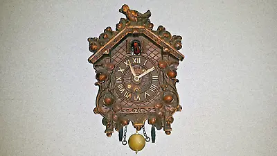 Vintage Lux Miniature Novelty Bobbing Head Cuckoo Clock In Good Condition!! • $30