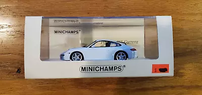 1:43 MINICHAMPS Porsche 911 Carrera 2004 Blanco #1 W Free Ship! • $59.99