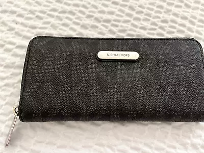 Michael Kors Jet Set Travel Large Travel Continental Signature Leather MK Wallet • $35