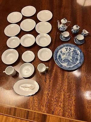 Vintage Dollhouse Miniatures 17 White Dishes 8 Blue Willow Sets • $12