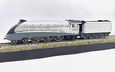 Bachmann 31-952A A4 (OO Scale) 2512  Silver Fox  LNER Silver  (2404013) • £95