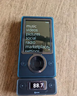 Microsoft Zune 30GB Black Digital Media Player/MP3 Player And Accessories! • $235