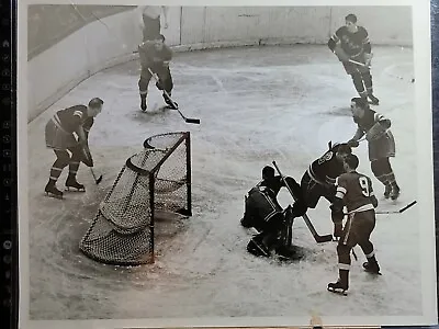 1942 New York Rangers Vs Detroit Red Wings Wire/Press Action PHOTO Vtg Hockey • $424.15