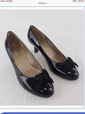 Gabor Black Patent Leather Fern Bow Trim Court Heels Size 6 UK • £7