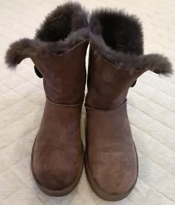 UGG Dark Brown Suede Boots Shearling Lining Size 9 • $29.99