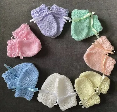 Hand Knitted Baby Mittens 0-3 Months • £1.99