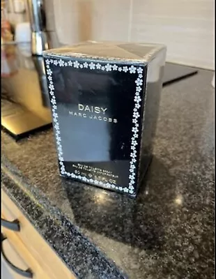 Marc Jacobs Daisy Eau De Toilette Spray Fragrance - 50ml • £12.50