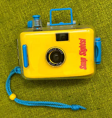 Vintage SNAP SIGHTS 35mm Film YELLOW Camera In Underwater WATERPROOF Case • $24.99