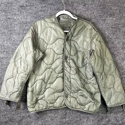 Vintage US Military Cold Weather M65 Field Coat Liner Quilted Green Size Small • $35