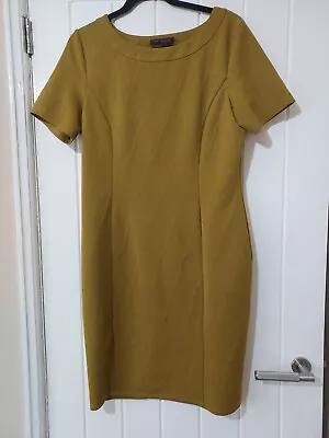 Ladies  Marks And Spencer Green Shift Dress Size 16 • £4.99