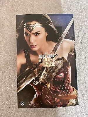 Hot Toys Wonder Woman + Custom Paint Job Weapons & Base • £200