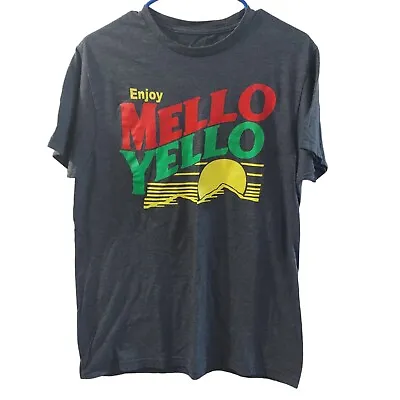 We Love Fine Mello Yello Logo Graphic T-Shirt Mens Size Medium • $11.98