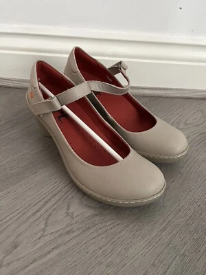 £34.99 • Buy The Art Company Alfama Womens Sesame Leather Heeled Shoes Size UK 4 - NEW NO BOX