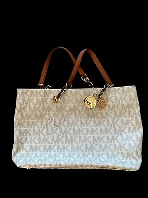 Michael Kors Cynthia Vanilla Lg Tote Pre Owned • $149