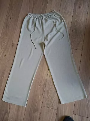 Ladies Saloos Light Grey Lightweight Trousers Size 16(36in Elasticated Waist) • £4.99