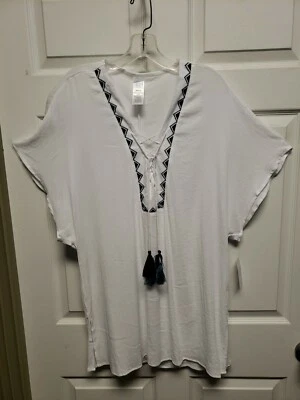 $11.69 • Buy Time And True  Woman Top NWT Size M White V Neck Coverup Lace Up