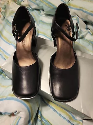 $9 • Buy Amanda Smith  Shoes 7M Black Leather