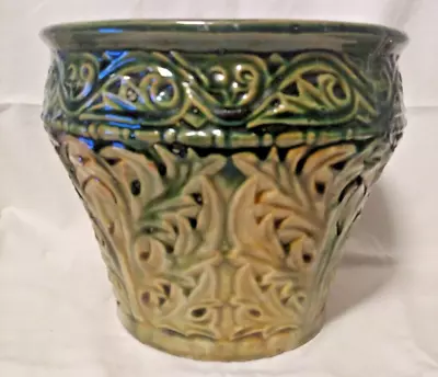 GREAT ORIGINAL LARGE MAJOLICA BRUSH McCoy ART POTTERY ACANTHUS LEAF GREEN 8  T • $175