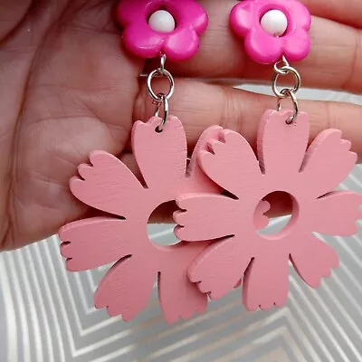 Pastel Pink Mod Flower Earrings Popart 60s 70s Daisy Twiggy Large Wood Dangle UK • £4.45