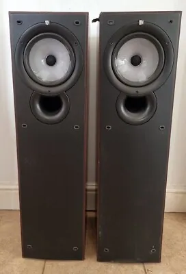 KEF Q35 STEREO FLOORSTANDING SPEAKERS - Wood Finish • £64.99