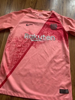 £2.50 • Buy Nike FC Barcelona Shirt LB 12-13 Yrs
