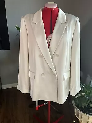 Vince Camuto Satin Looking White Double Breasted Lined Blazer Size 16 NWT • $55