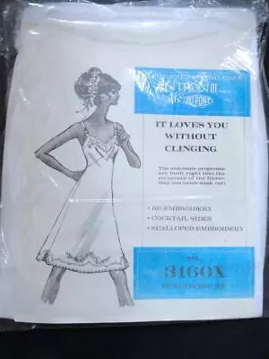Vintage Ladies Nylon Full Slip- New With Tags- Size 42 • $14.99