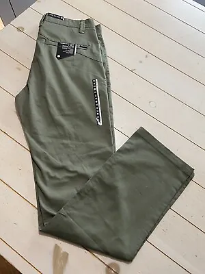 NEW Volcom Frickin 16 Modern Straight Chino Men’s Pants Green 30x32 (Fits 32x32) • $40