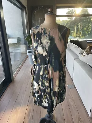 $68 • Buy Scanlan Theodore Dress 12