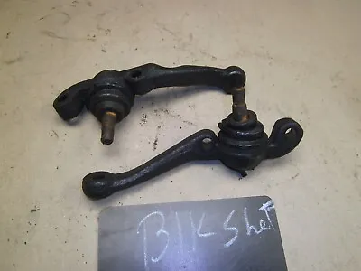 1963 1965 66 67 1970 76 Duster Dart Valiant Used Lower Ball Joint Steering Arms • $100