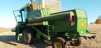 $6000 • Buy John Deere 6600 Combine 443 Corn Head And 220 Platform