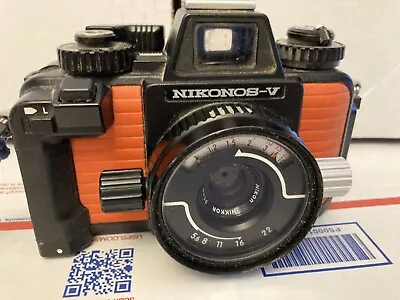 Vintage Nikon Nikonos-V Underwater Camera • $200