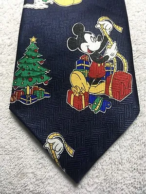 Mickey Unlimited Mens Tie Christmas With Mickey Mouse 3.75 X 59 • $26.54