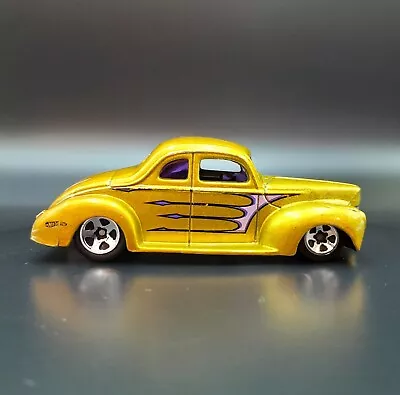 Hot Wheels 2009 '40 Ford Coupe Gold HW Hot Rods 5 Pack Loose • $12.95