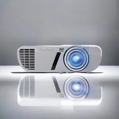 Viewsonic 1080p Short Throw Projector W/ Remote PJD6552LWS (447 Hours) • $165.99