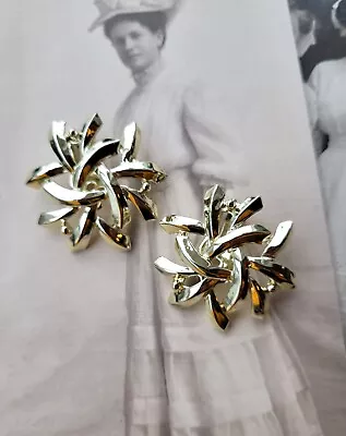 Vintage Gold Tone Fireworks Clip On Statement Earrings Estate • $7.99