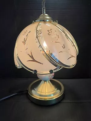 VINTAGE TOUCH/DESK/BEDSIDE LAMP 3 WAY  FLORAL 14 2.5  Tall • $25