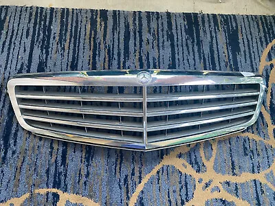 2008 To 2011 Mercedes C-Class Front Upper Grill Grille Oem 9337G DG1 • $74