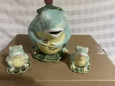 Majolica Frog Tea Pot With Salt&pepper Shakers Vintage Henriksen! Excellent!!! • $25