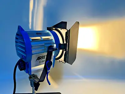 Arri 650/plus  Stand Mount Fresnel Tungsten • $110